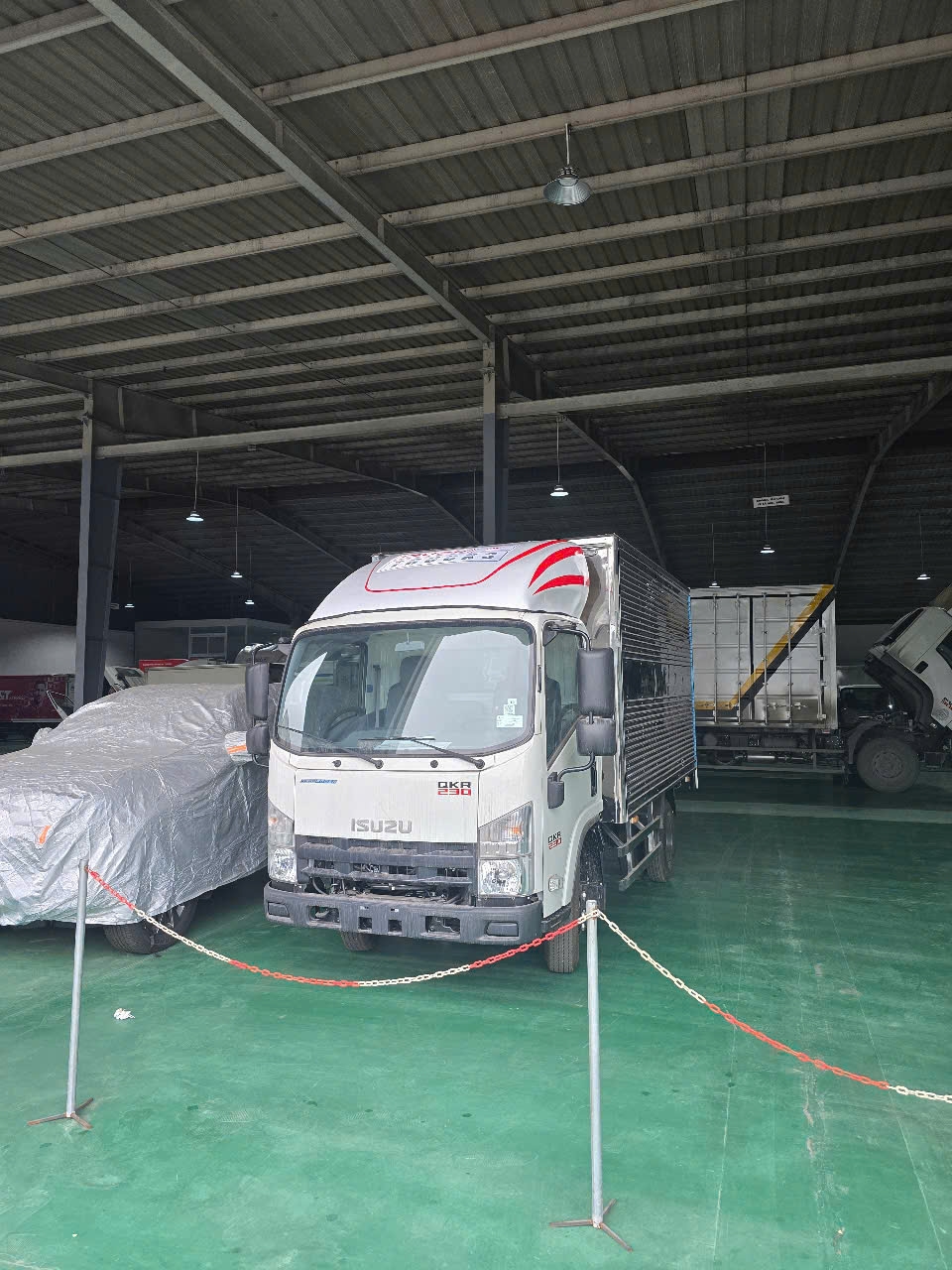 Mui gió QKR đầu vuông