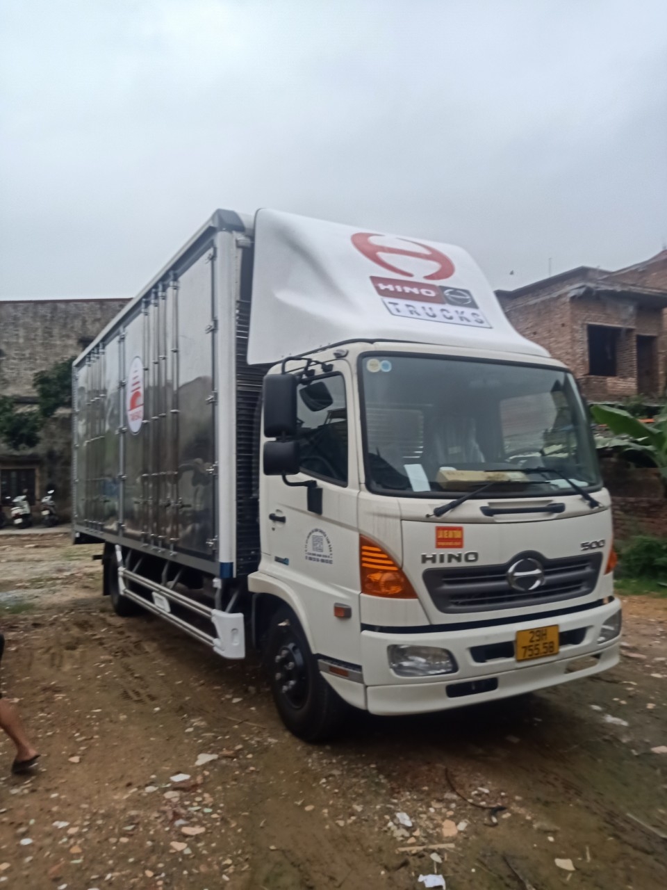 Mui lướt gió FC thùng cao