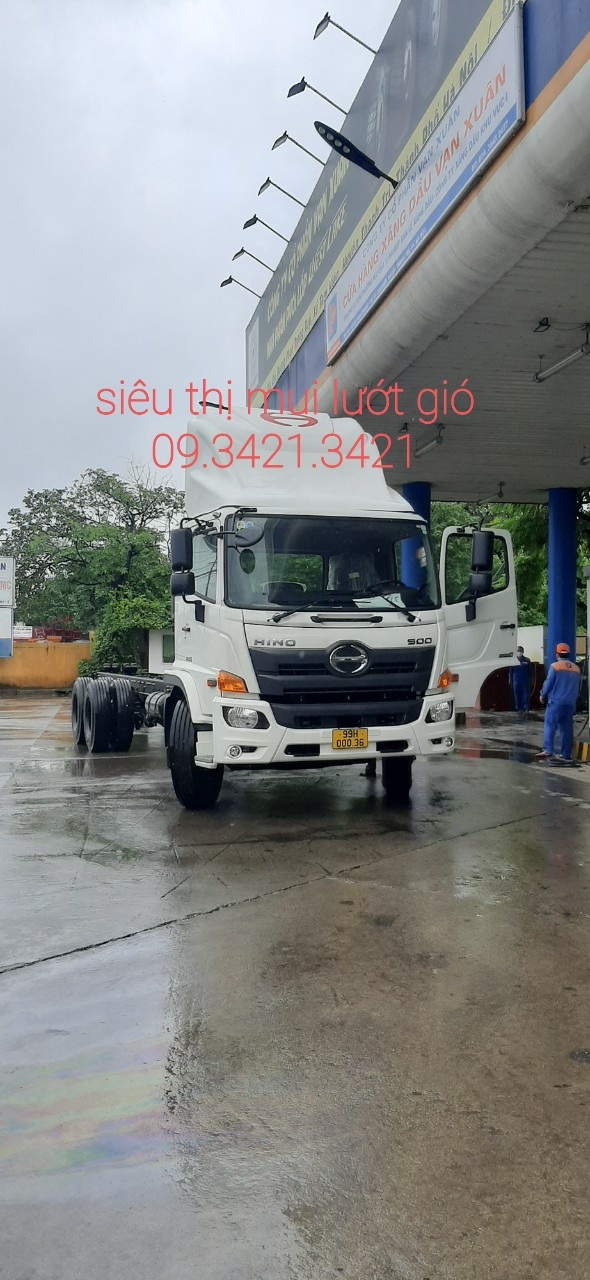 Mui lướt gió Hino FG cao